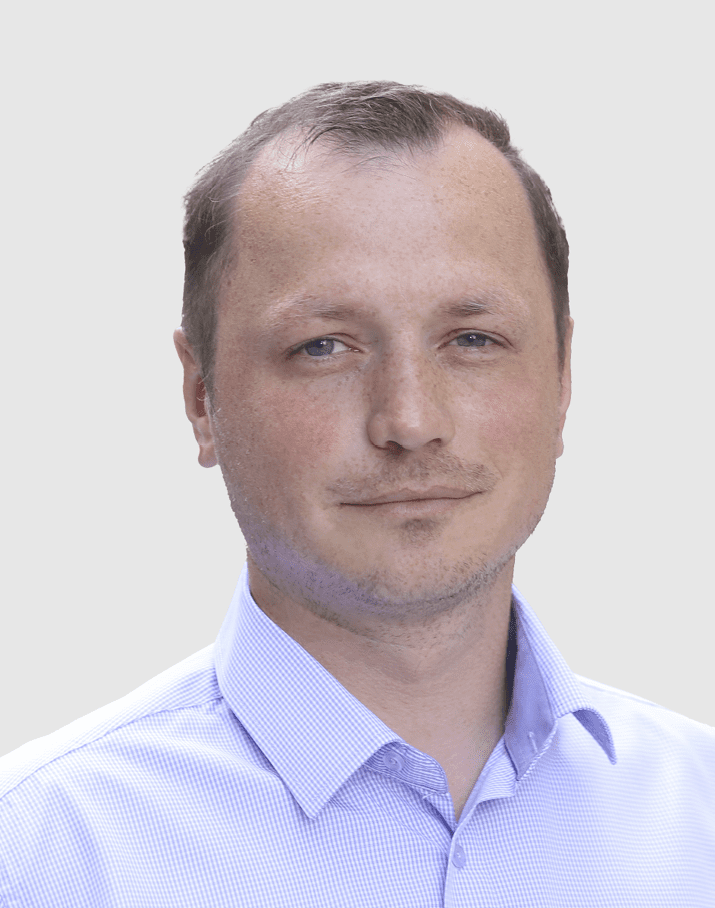Антон Бакуменко